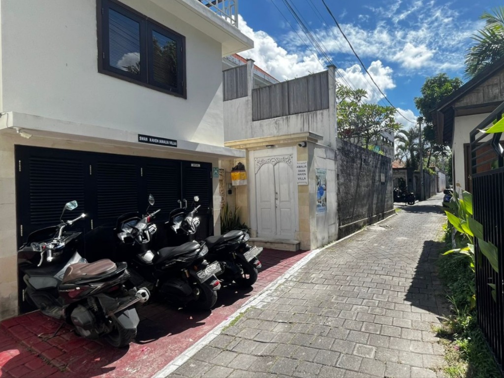 <p style="text-align:center;"><span style="color:#ffd105;">08 - &nbsp;</span><span style="color:#000000;"><span style="font-family:"Philosopher", Arial, sans-serif;"><strong>Parking for Motorbikes Only (Not for Cars)</strong></span></span></p>